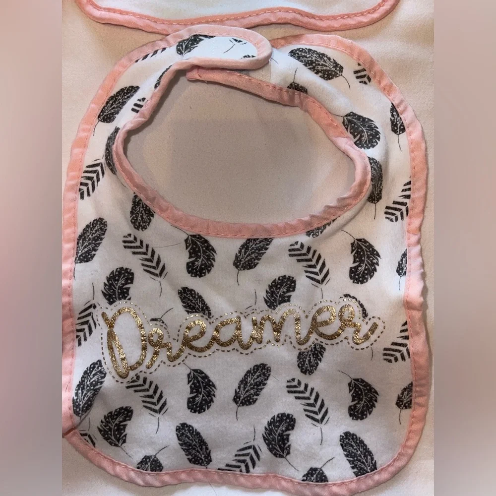 4 Bibs ~ Pink and White (Burt’s, Chick pea, Bebeaulait)